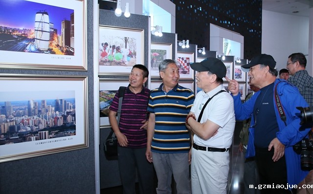 7参观展览 7参观展览