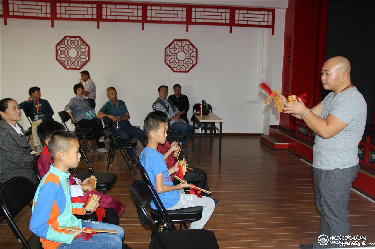 曲艺大讲堂现场 (2) 曲艺大讲堂现场 (2)