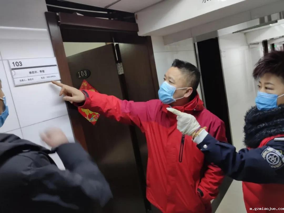 大栅栏街道干部、西城区美协理事张龙 大栅栏街道干部、西城区美协理事张龙