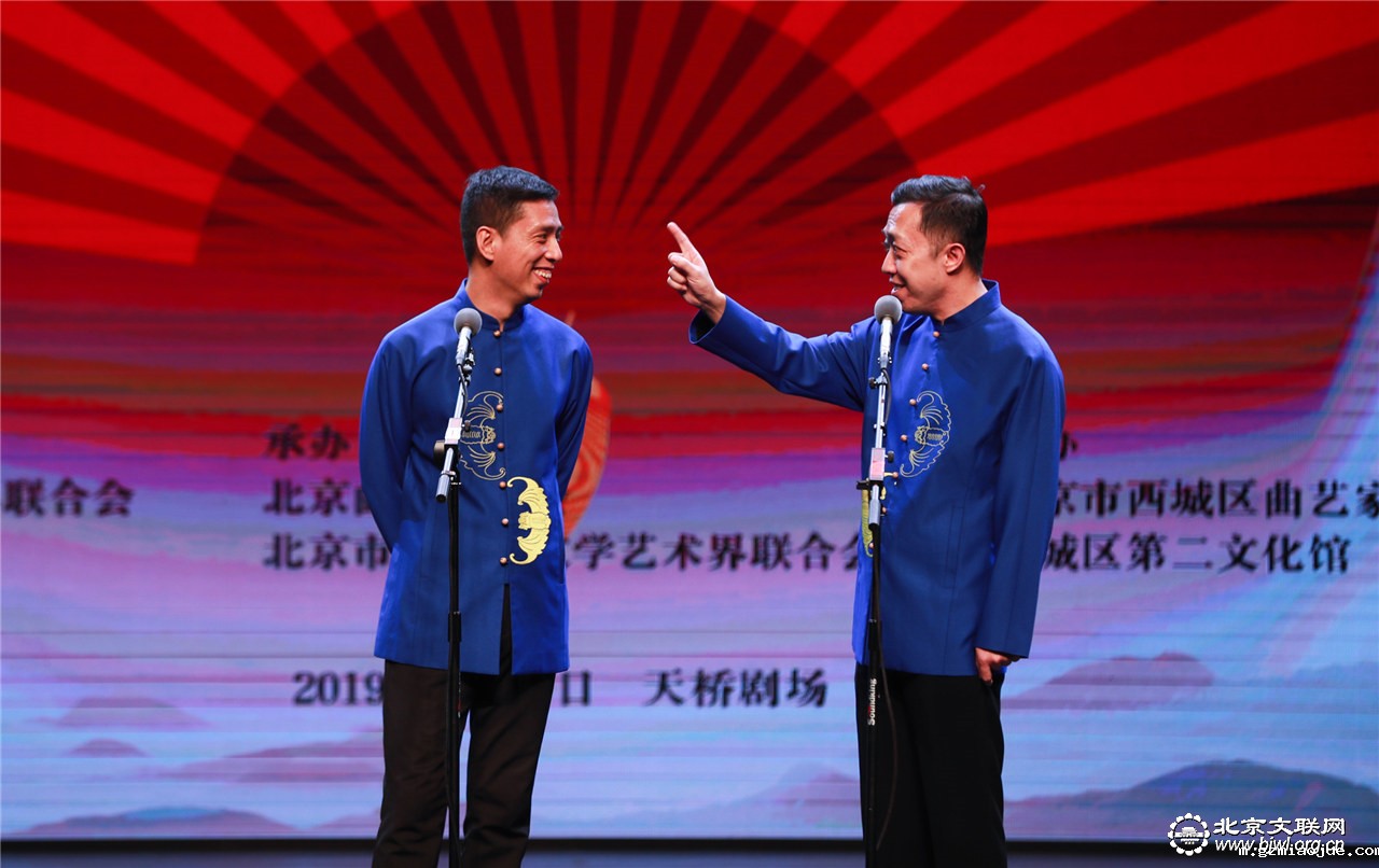 7《从前慢》        表演者：李  菁  贾旭明