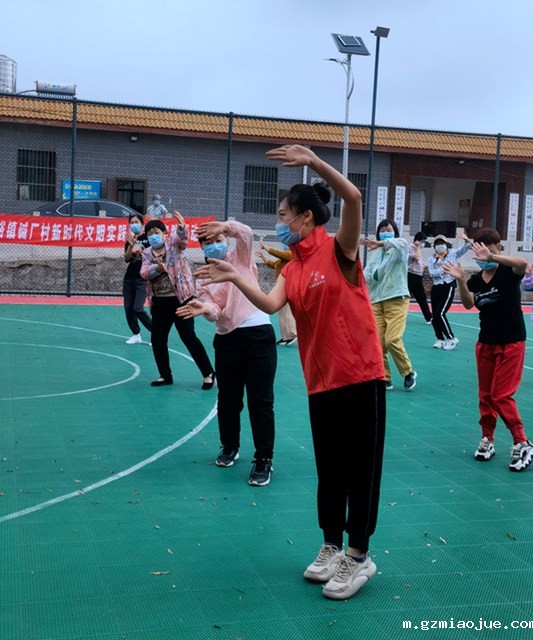 插图2:授课现场 插图2:授课现场