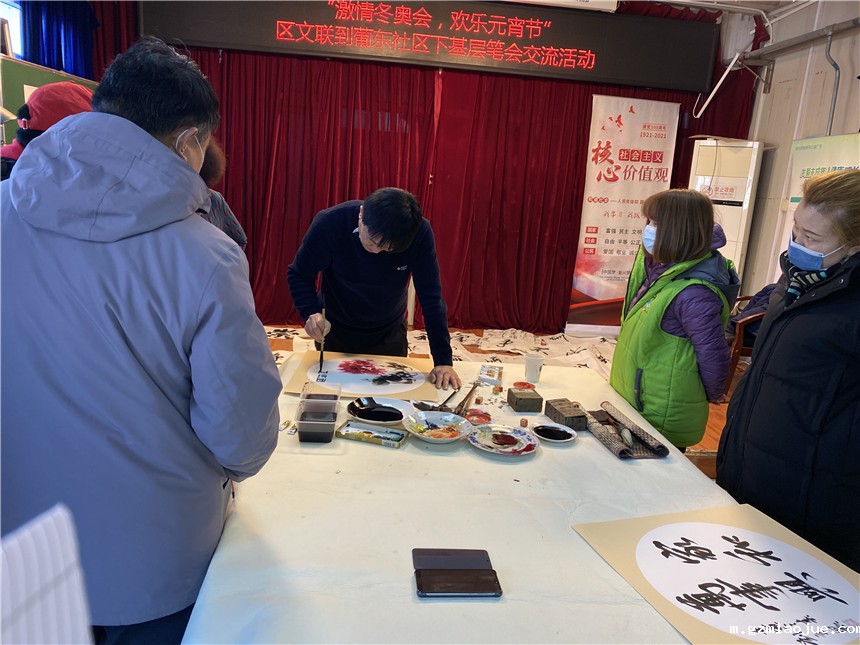 6-区美协秘书长李文勇现场创作美术作品 6-区美协秘书长李文勇现场创作美术作品